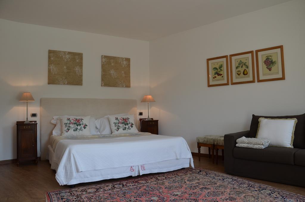 Cascina Castagneto Hotel Castell'Alfero Ruang foto