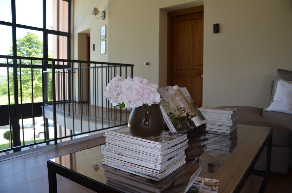 Cascina Castagneto Hotel Castell'Alfero Bagian luar foto