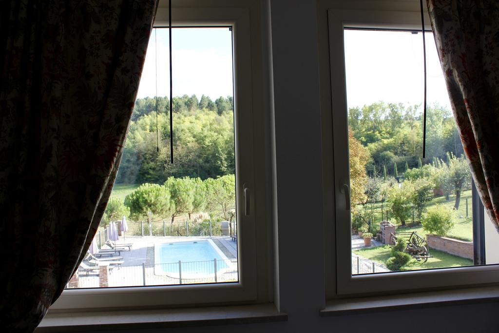 Cascina Castagneto Hotel Castell'Alfero Bagian luar foto