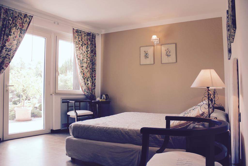 Cascina Castagneto Hotel Castell'Alfero Bagian luar foto