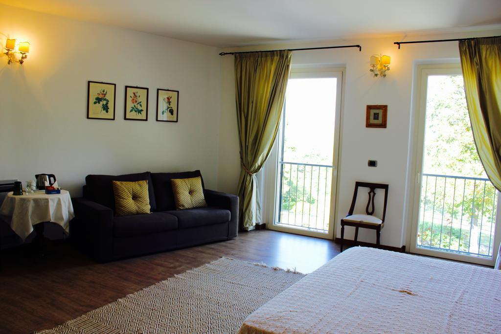 Cascina Castagneto Hotel Castell'Alfero Bagian luar foto