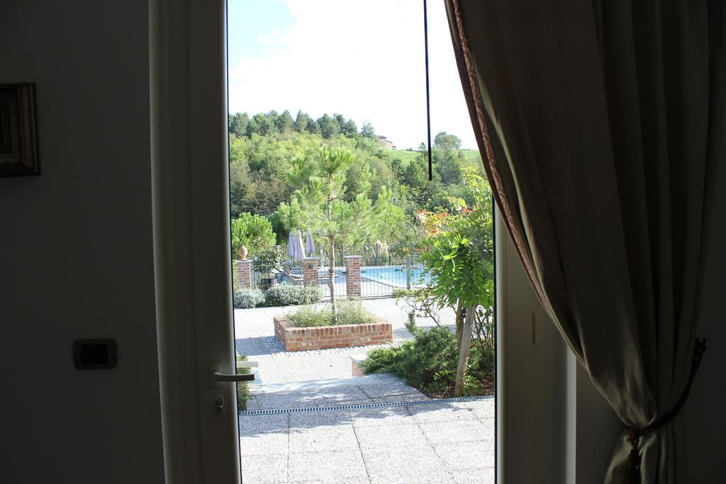 Cascina Castagneto Hotel Castell'Alfero Bagian luar foto