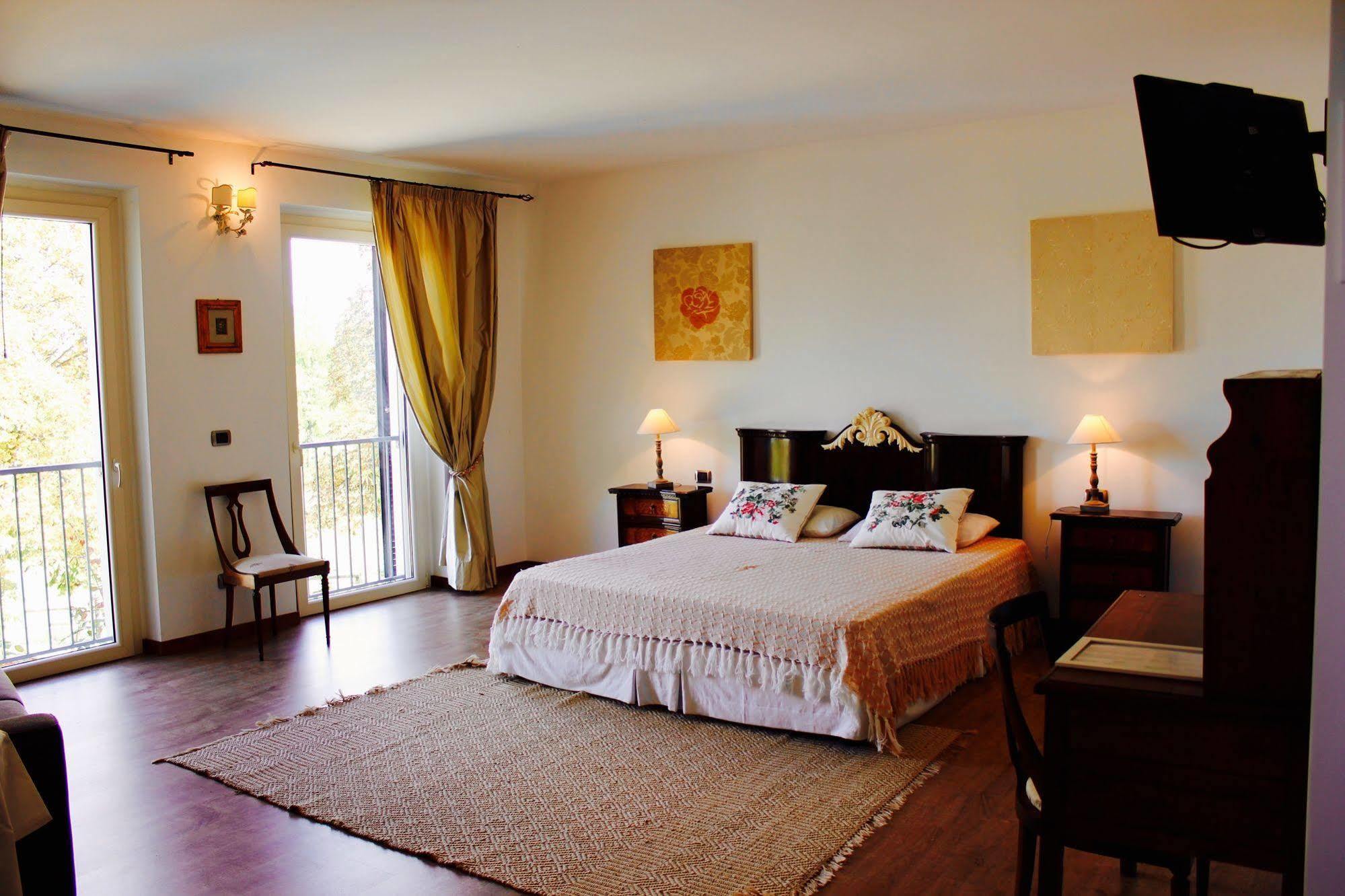 Cascina Castagneto Hotel Castell'Alfero Bagian luar foto